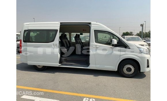 Acheter Import Voiture Toyota Hiace Blanc à Import - Dubai, Attapeu Province Acheter Import Voiture Toyota Hiace Blanc à Import - Dubai, Attapeu Province