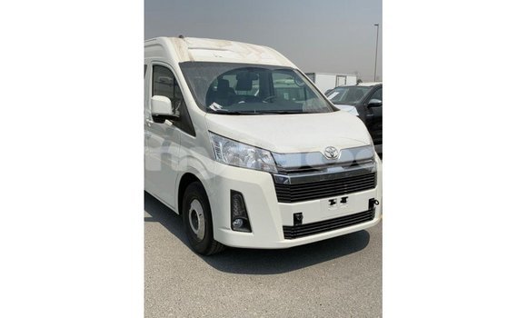 Acheter Import Voiture Toyota Hiace Blanc à Import - Dubai, Attapeu Province Acheter Import Voiture Toyota Hiace Blanc à Import - Dubai, Attapeu Province