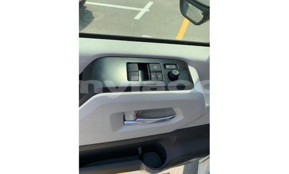 Acheter Import Voiture Toyota Hiace Blanc à Import - Dubai, Attapeu Province Acheter Import Voiture Toyota Hiace Blanc à Import - Dubai, Attapeu Province