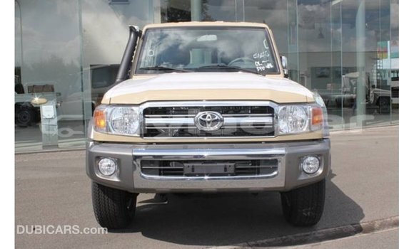 Buy Import Toyota Land Cruiser Beige Car in Import - Dubai in Attapeu Province Buy Import Toyota Land Cruiser Beige Car in Import - Dubai in Attapeu Province