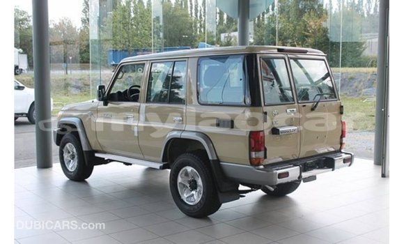 Buy Import Toyota Land Cruiser Beige Car in Import - Dubai in Attapeu Province Buy Import Toyota Land Cruiser Beige Car in Import - Dubai in Attapeu Province