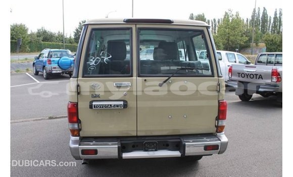 Buy Import Toyota Land Cruiser Beige Car in Import - Dubai in Attapeu Province Buy Import Toyota Land Cruiser Beige Car in Import - Dubai in Attapeu Province