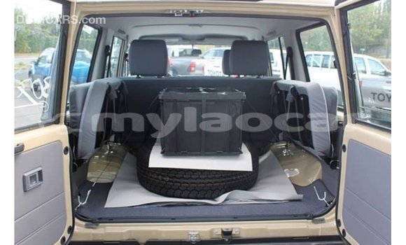 Buy Import Toyota Land Cruiser Beige Car in Import - Dubai in Attapeu Province Buy Import Toyota Land Cruiser Beige Car in Import - Dubai in Attapeu Province