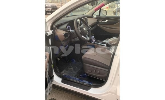 Buy Import Hyundai Santa Fe White Car in Import - Dubai in Attapeu Province Buy Import Hyundai Santa Fe White Car in Import - Dubai in Attapeu Province