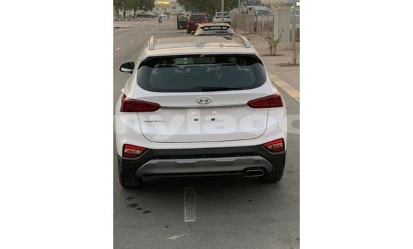 Buy Import Hyundai Santa Fe White Car in Import - Dubai in Attapeu Province Buy Import Hyundai Santa Fe White Car in Import - Dubai in Attapeu Province