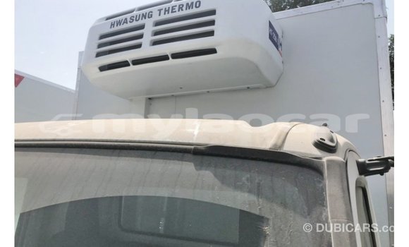 Buy Import Hino 300 Series White Truck in Import - Dubai in Attapeu Province Buy Import Hino 300 Series White Truck in Import - Dubai in Attapeu Province