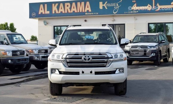 Buy Import Toyota Land Cruiser White Car in Import - Dubai in Attapeu Province Buy Import Toyota Land Cruiser White Car in Import - Dubai in Attapeu Province