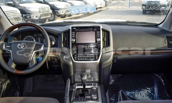 Buy Import Toyota Land Cruiser White Car in Import - Dubai in Attapeu Province Buy Import Toyota Land Cruiser White Car in Import - Dubai in Attapeu Province