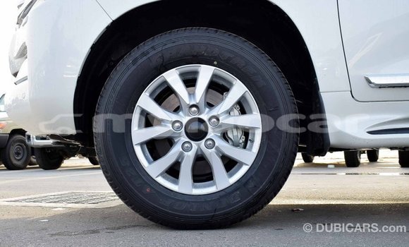 Buy Import Toyota Land Cruiser White Car in Import - Dubai in Attapeu Province Buy Import Toyota Land Cruiser White Car in Import - Dubai in Attapeu Province