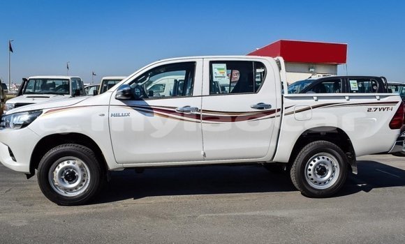 Buy Import Toyota Hilux White Car in Import - Dubai in Attapeu Province Buy Import Toyota Hilux White Car in Import - Dubai in Attapeu Province