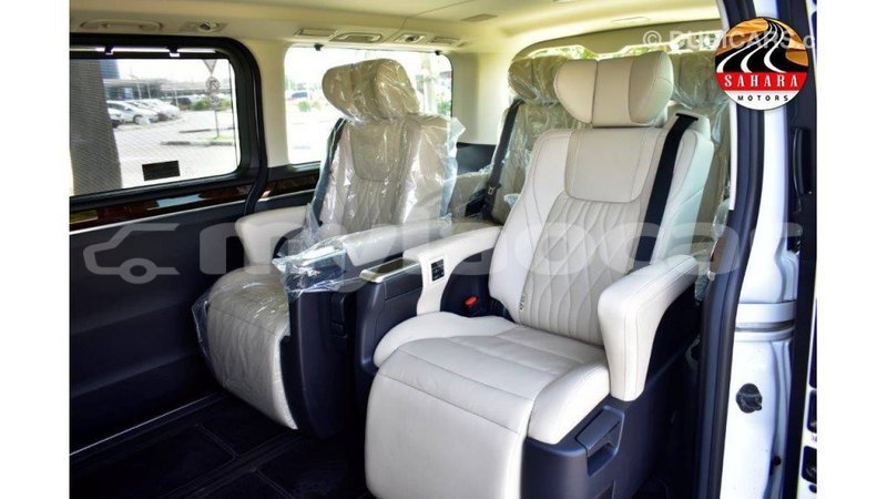 Big with watermark toyota granvia attapeu province import dubai 2098