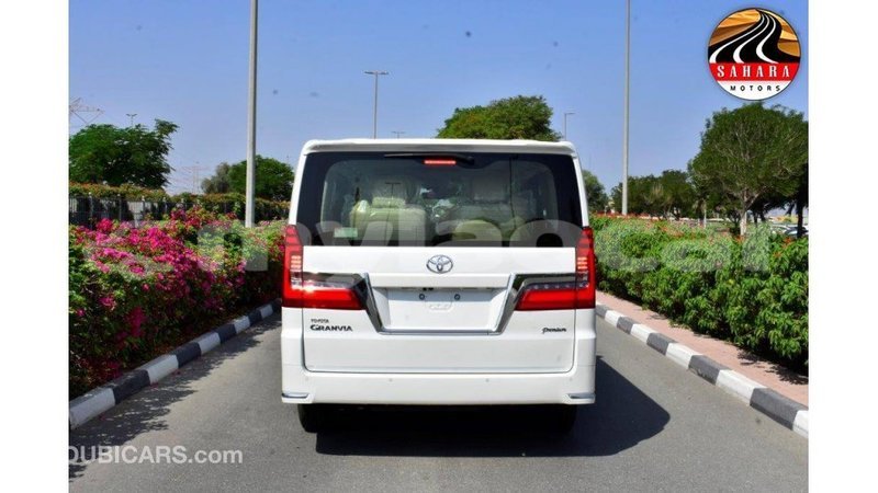 Big with watermark toyota granvia attapeu province import dubai 2098