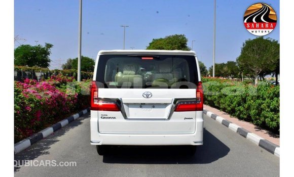 Buy Import Toyota Granvia White Car in Import - Dubai in Attapeu Province Buy Import Toyota Granvia White Car in Import - Dubai in Attapeu Province