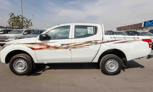 Buy Import Mitsubishi L200 White Car in Import - Dubai in Attapeu Province Buy Import Mitsubishi L200 White Car in Import - Dubai in Attapeu Province