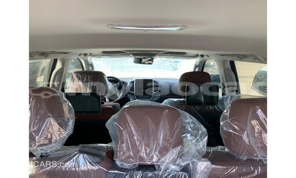 ຊື້ ການ ນຳ ເຂົ້າ Toyota Land Cruiser White ລົດ ໃນ Import - Dubai ໃນ Attapeu Province ຊື້ ການ ນຳ ເຂົ້າ Toyota Land Cruiser White ລົດ ໃນ Import - Dubai ໃນ Attapeu Province