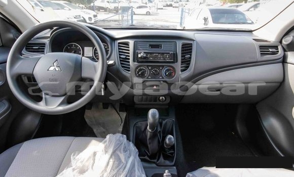 Buy Import Mitsubishi L200 White Car in Import - Dubai in Attapeu Province Buy Import Mitsubishi L200 White Car in Import - Dubai in Attapeu Province