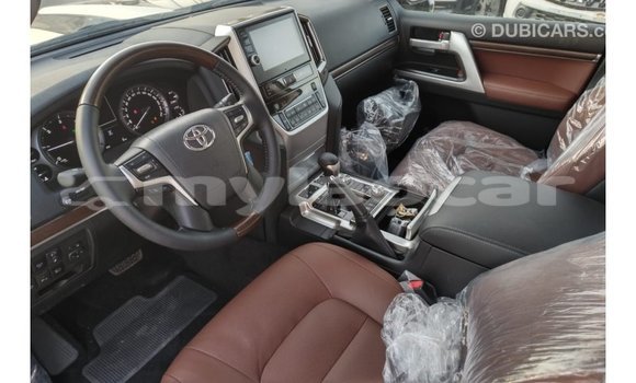 Buy Import Toyota Land Cruiser White Car in Import - Dubai in Attapeu Province Buy Import Toyota Land Cruiser White Car in Import - Dubai in Attapeu Province