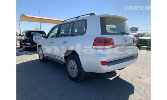 Buy Import Toyota Land Cruiser White Car in Import - Dubai in Attapeu Province Buy Import Toyota Land Cruiser White Car in Import - Dubai in Attapeu Province