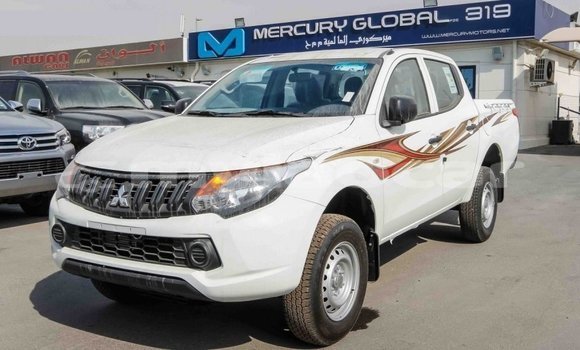 Buy Import Mitsubishi L200 White Car in Import - Dubai in Attapeu Province Buy Import Mitsubishi L200 White Car in Import - Dubai in Attapeu Province