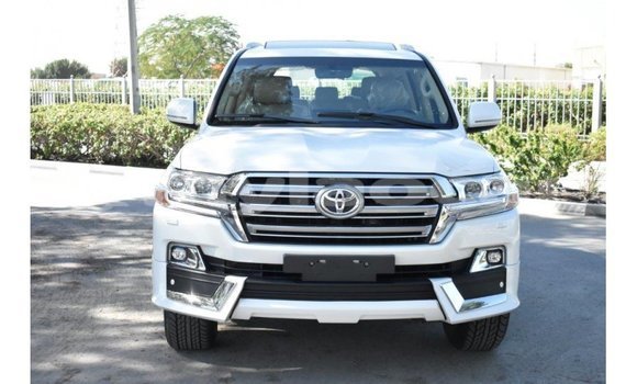 Buy Import Toyota Land Cruiser White Car in Import - Dubai in Attapeu Province Buy Import Toyota Land Cruiser White Car in Import - Dubai in Attapeu Province