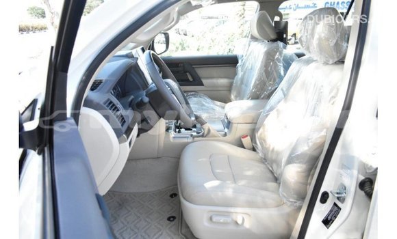 Buy Import Toyota Land Cruiser White Car in Import - Dubai in Attapeu Province Buy Import Toyota Land Cruiser White Car in Import - Dubai in Attapeu Province