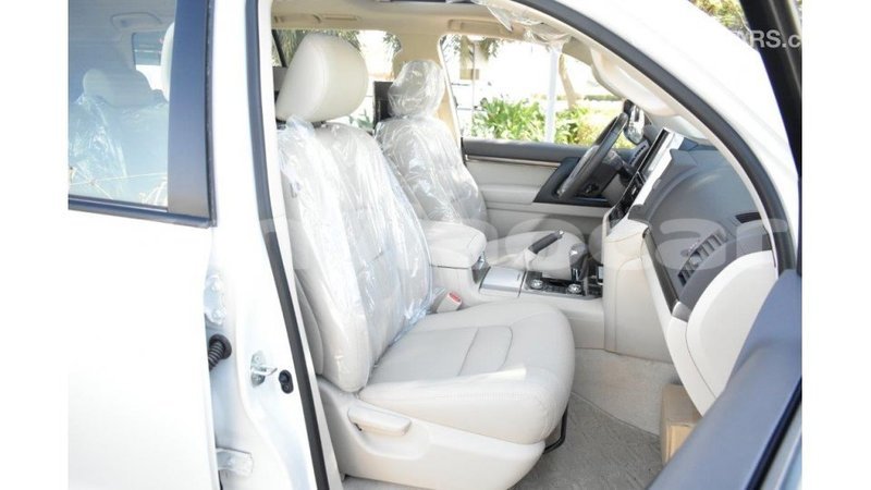 Big with watermark toyota land cruiser attapeu province import dubai 2105