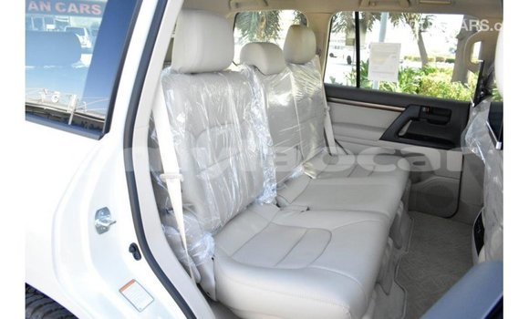 Buy Import Toyota Land Cruiser White Car in Import - Dubai in Attapeu Province Buy Import Toyota Land Cruiser White Car in Import - Dubai in Attapeu Province