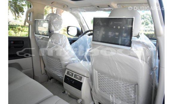 Buy Import Toyota Land Cruiser White Car in Import - Dubai in Attapeu Province Buy Import Toyota Land Cruiser White Car in Import - Dubai in Attapeu Province