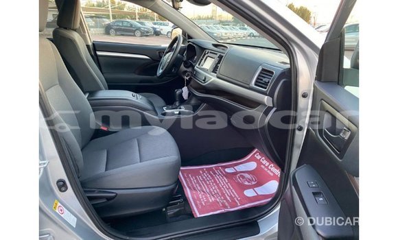 Buy Import Toyota Highlander Other Car in Import - Dubai in Attapeu Province Buy Import Toyota Highlander Other Car in Import - Dubai in Attapeu Province
