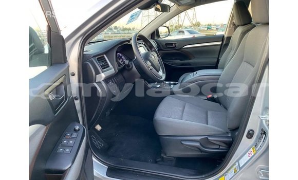 Buy Import Toyota Highlander Other Car in Import - Dubai in Attapeu Province Buy Import Toyota Highlander Other Car in Import - Dubai in Attapeu Province