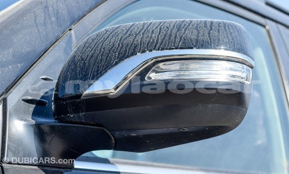 Acheter Import Voiture Toyota Land Cruiser Noir à Import - Dubai, Attapeu Province Acheter Import Voiture Toyota Land Cruiser Noir à Import - Dubai, Attapeu Province