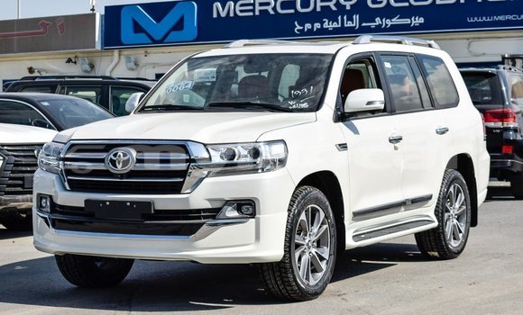 Acheter Import Voiture Toyota Land Cruiser Blanc à Import - Dubai, Attapeu Province Acheter Import Voiture Toyota Land Cruiser Blanc à Import - Dubai, Attapeu Province