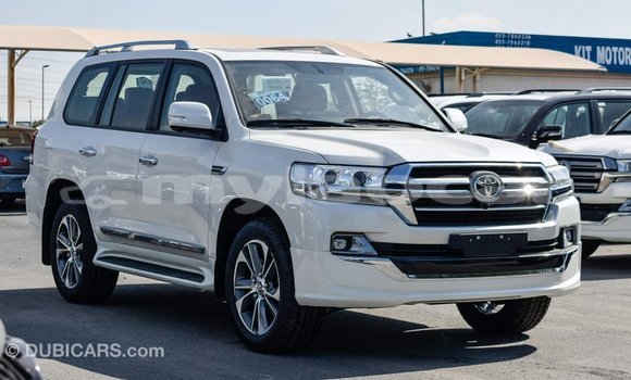 Acheter Import Voiture Toyota Land Cruiser Blanc à Import - Dubai, Attapeu Province Acheter Import Voiture Toyota Land Cruiser Blanc à Import - Dubai, Attapeu Province