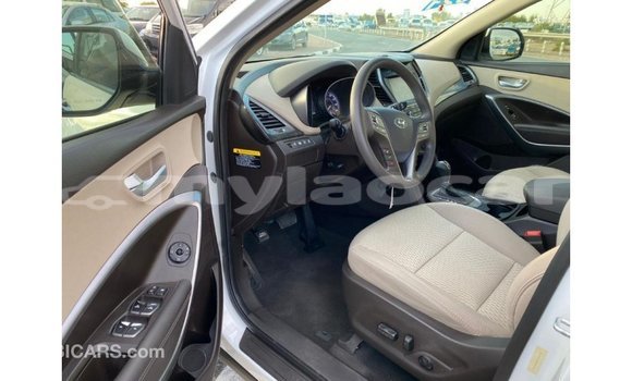 Buy Import Hyundai Santa Fe White Car in Import - Dubai in Attapeu Province Buy Import Hyundai Santa Fe White Car in Import - Dubai in Attapeu Province