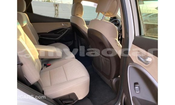 Buy Import Hyundai Santa Fe White Car in Import - Dubai in Attapeu Province Buy Import Hyundai Santa Fe White Car in Import - Dubai in Attapeu Province