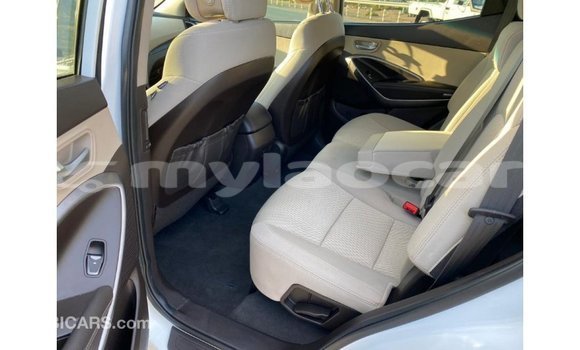 Buy Import Hyundai Santa Fe White Car in Import - Dubai in Attapeu Province Buy Import Hyundai Santa Fe White Car in Import - Dubai in Attapeu Province
