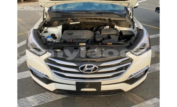Buy Import Hyundai Santa Fe White Car in Import - Dubai in Attapeu Province Buy Import Hyundai Santa Fe White Car in Import - Dubai in Attapeu Province