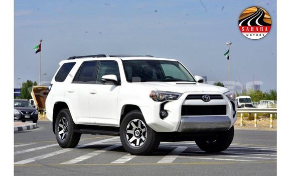 Acheter Import Voiture Toyota 4Runner Blanc à Import - Dubai, Attapeu Province Acheter Import Voiture Toyota 4Runner Blanc à Import - Dubai, Attapeu Province