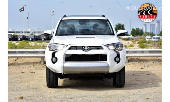 Acheter Import Voiture Toyota 4Runner Blanc à Import - Dubai, Attapeu Province Acheter Import Voiture Toyota 4Runner Blanc à Import - Dubai, Attapeu Province
