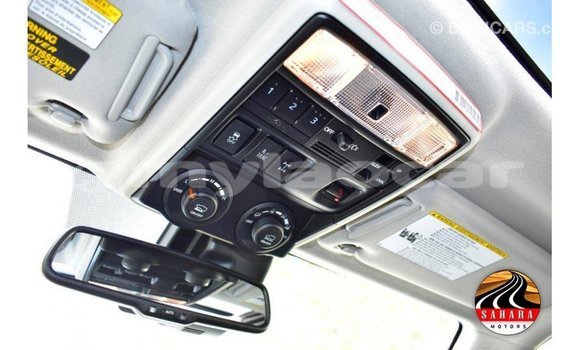 Acheter Import Voiture Toyota 4Runner Blanc à Import - Dubai, Attapeu Province Acheter Import Voiture Toyota 4Runner Blanc à Import - Dubai, Attapeu Province