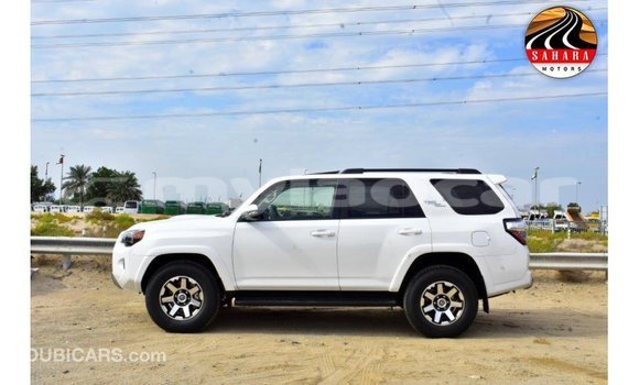 Acheter Import Voiture Toyota 4Runner Blanc à Import - Dubai, Attapeu Province Acheter Import Voiture Toyota 4Runner Blanc à Import - Dubai, Attapeu Province