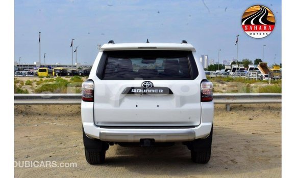 Acheter Import Voiture Toyota 4Runner Blanc à Import - Dubai, Attapeu Province Acheter Import Voiture Toyota 4Runner Blanc à Import - Dubai, Attapeu Province