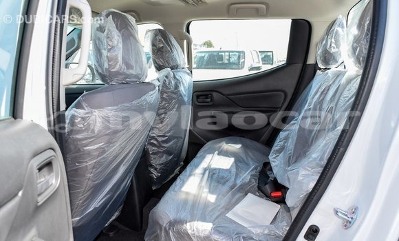 Buy Import Mitsubishi L200 White Car in Import - Dubai in Attapeu Province Buy Import Mitsubishi L200 White Car in Import - Dubai in Attapeu Province