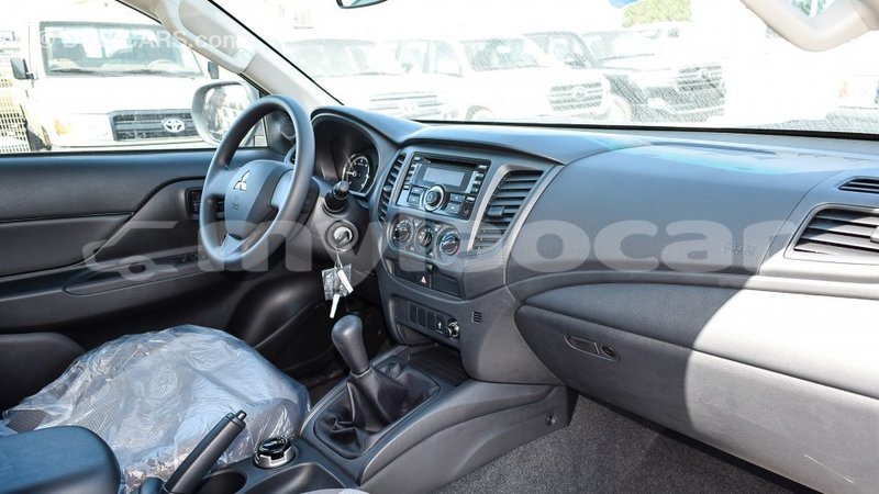 Big with watermark mitsubishi l200 attapeu province import dubai 2134