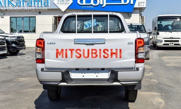 Buy Import Mitsubishi L200 White Car in Import - Dubai in Attapeu Province Buy Import Mitsubishi L200 White Car in Import - Dubai in Attapeu Province