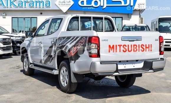 Buy Import Mitsubishi L200 White Car in Import - Dubai in Attapeu Province Buy Import Mitsubishi L200 White Car in Import - Dubai in Attapeu Province