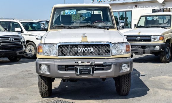 Buy Import Toyota Land Cruiser Beige Car in Import - Dubai in Attapeu Province Buy Import Toyota Land Cruiser Beige Car in Import - Dubai in Attapeu Province
