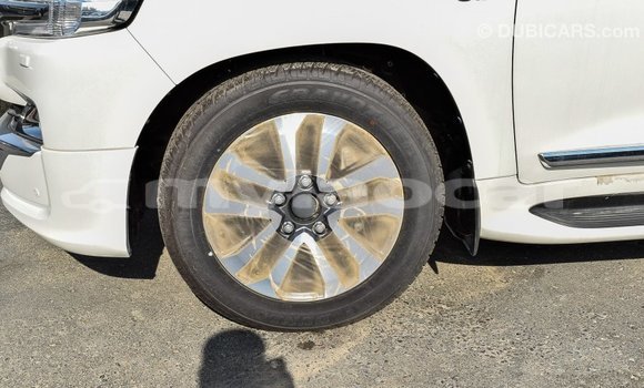Buy Import Toyota Land Cruiser White Car in Import - Dubai in Attapeu Province Buy Import Toyota Land Cruiser White Car in Import - Dubai in Attapeu Province
