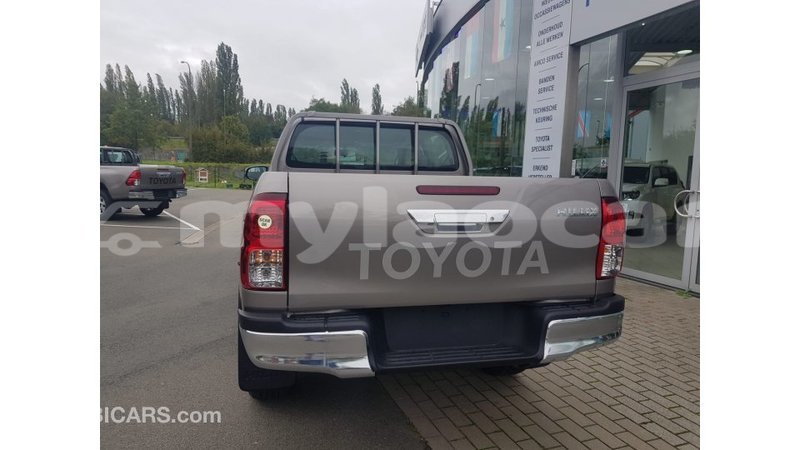 Big with watermark toyota hilux attapeu province import dubai 2143