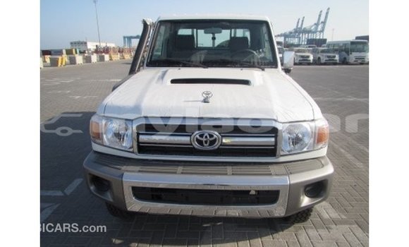 Buy Import Toyota Land Cruiser White Car in Import - Dubai in Attapeu Province Buy Import Toyota Land Cruiser White Car in Import - Dubai in Attapeu Province